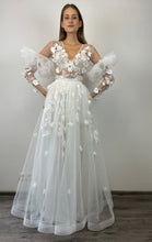 Load image into Gallery viewer, Suknia ślubna z długim rękawem Wedding dress ALEKSANDRO