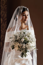 Cargar imagen en el visor de la galería, Suknia ślubna / Wedding dress  MARTYNA