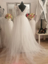 Load image into Gallery viewer, SUZANNE Suknia Ślubna / Wedding Dress