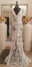 Cargar imagen en el visor de la galería, SUZANNE Suknia Ślubna / Wedding Dress