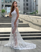 Laden Sie das Bild in den Galerie-Viewer, IRINA Suknia Ślubna / Wedding Dress