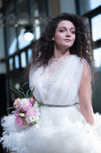 Cargar imagen en el visor de la galería, VICTORY Suknia Ślubna /  Wedding Dress